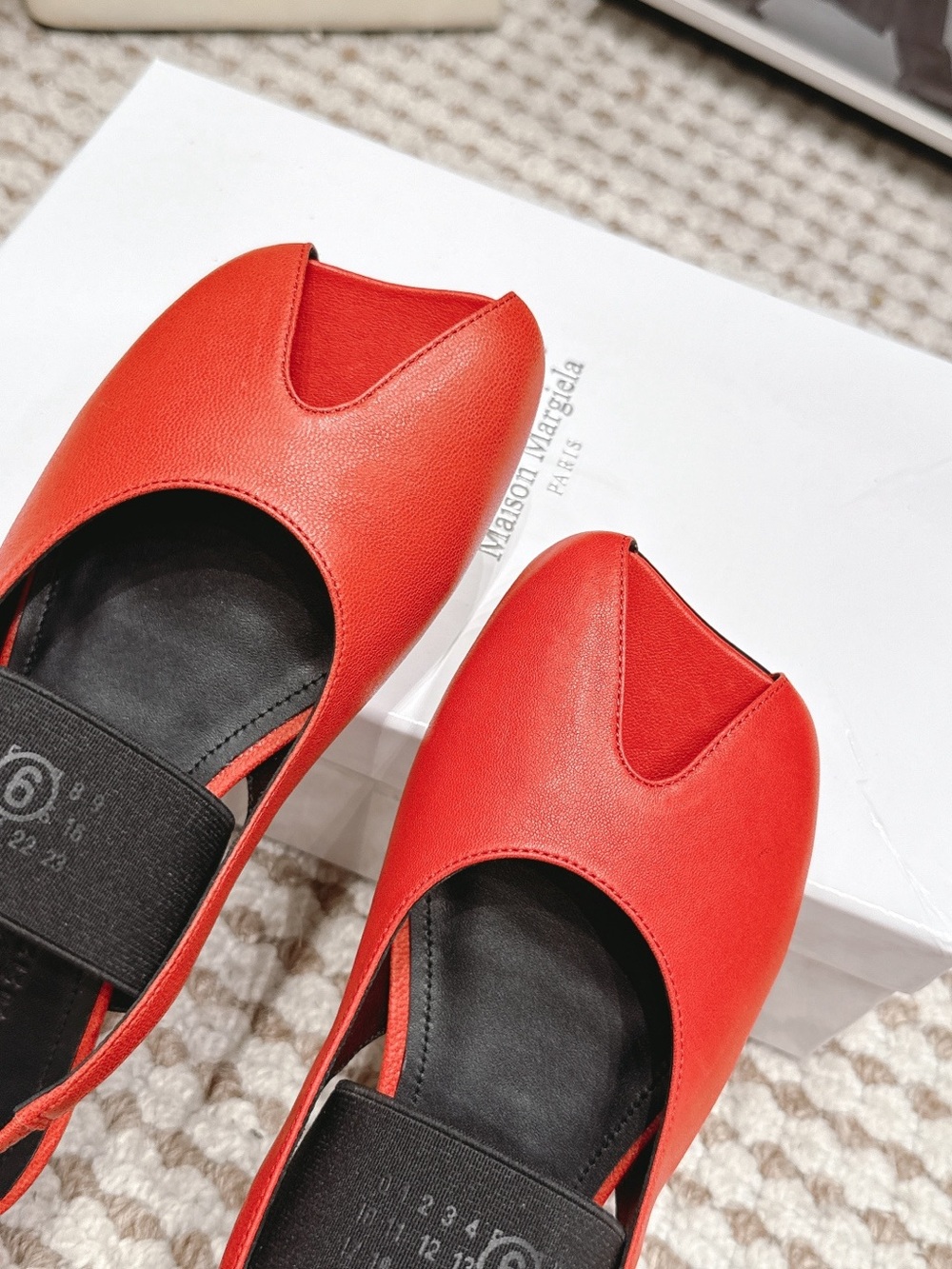 Maison Martin Margiela Red Leather Open-Toe Slingback Mules - Picture 6 of 9